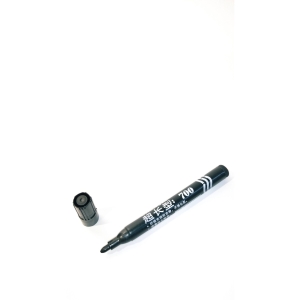 Zakreślacz w kolorze czarnym