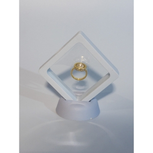 Uniwersalne opakowanie na prezent-ramka z przezroczystym elastycznym silikonowym okienkiem.Rozmiar 9 x 9 cm. Kolor Biały.